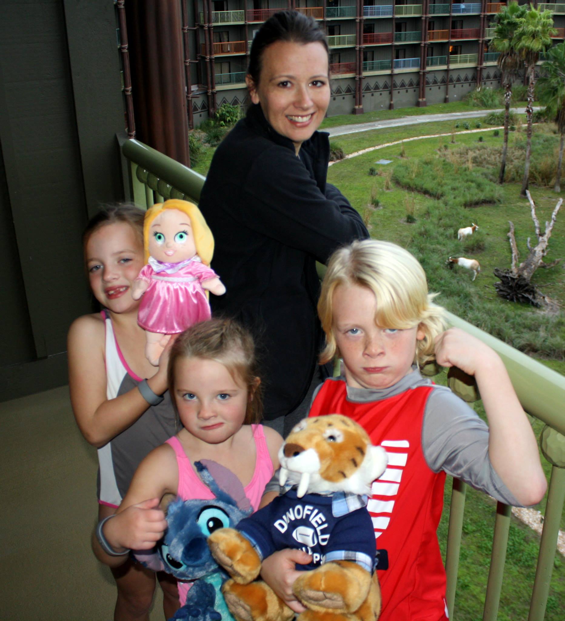 Family on Kidani balcony